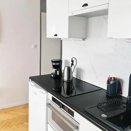 شقة Apartament-studio U Stanczyka- Przy Parku Centralnym *